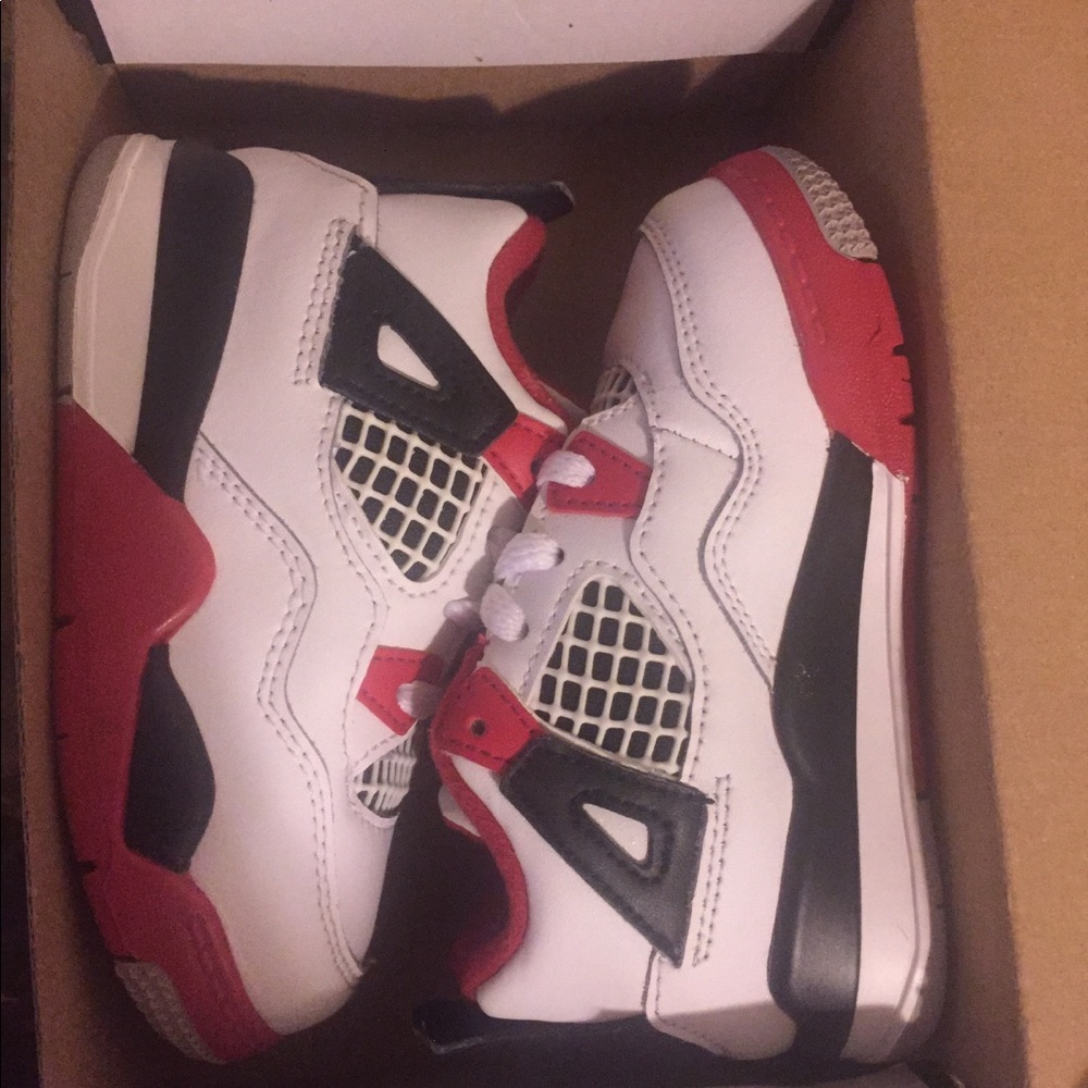 Jordan 4 RETRO